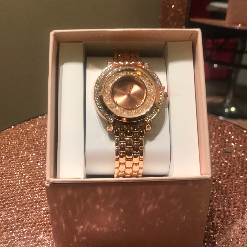 Rose gold rhinestone women’s watch